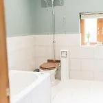 Lakedistrict Barn With Swimspa & Hottub *