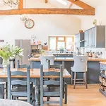 Lakedistrict Barn With Swimspa & Hottub Holiday home